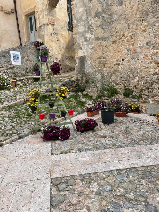 Appartamento Stella Marina In Pieno Centro Di Pietra Ligure Sulla Passeggiata E A Un Passo Dal Mare מראה חיצוני תמונה