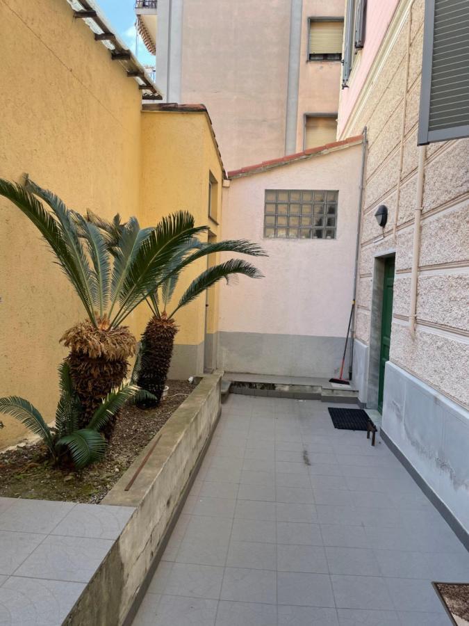 Appartamento Stella Marina In Pieno Centro Di Pietra Ligure Sulla Passeggiata E A Un Passo Dal Mare מראה חיצוני תמונה